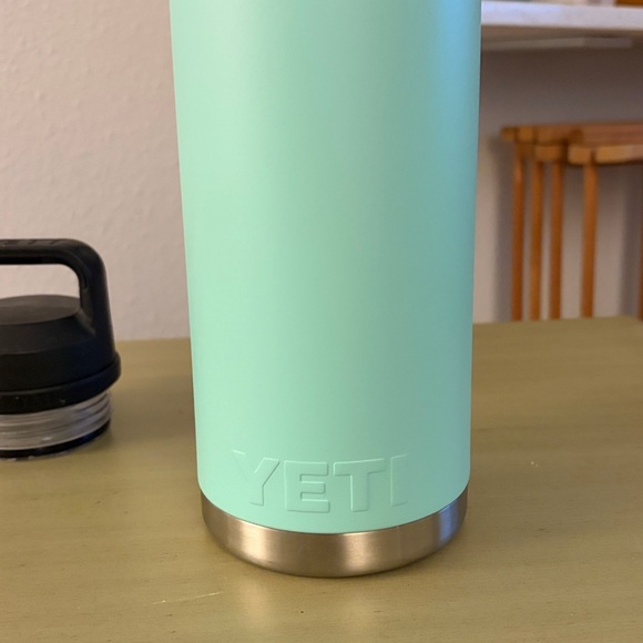 Yeti Rambler 36oz Chug Water Bottle - Picture 8 of 8